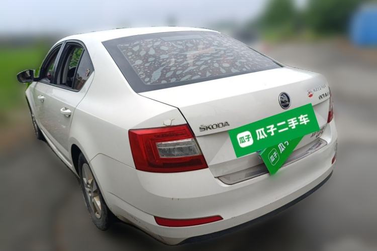 Used Skoda Octavia 2017 Classic Model 1.6L Manual Standard Edition Rear Left 45 Deg