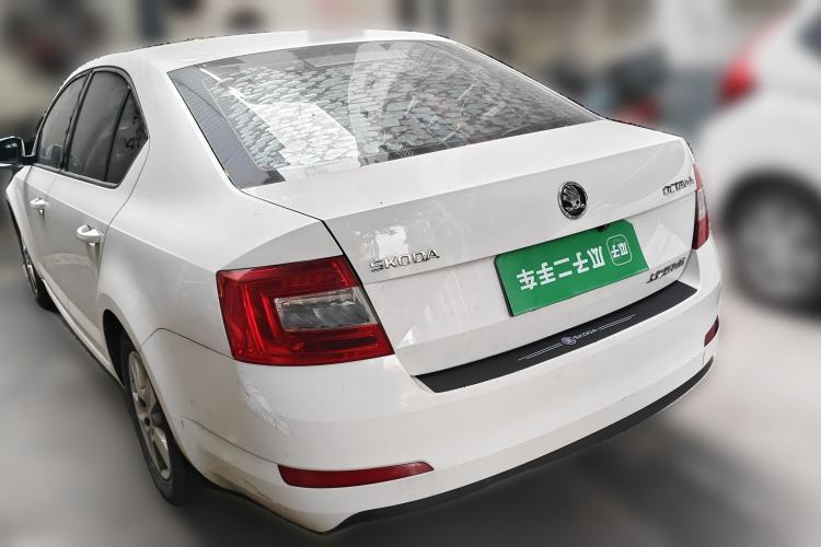 Used Skoda Octavia 2017 Classic Model 1.6L Automatic Standard Edition Rear Left 45 Deg