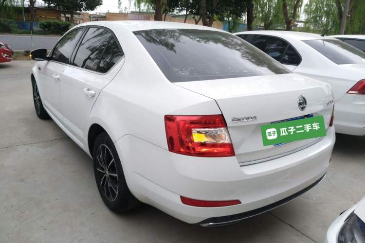 Used Skoda Octavia 2017 1.6L Automatic Smart Drive Edition Rear Left 45 Deg