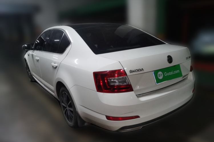 Used Skoda Octavia 2017 1.6L Automatic Smart Drive Edition Rear Left 45 Deg