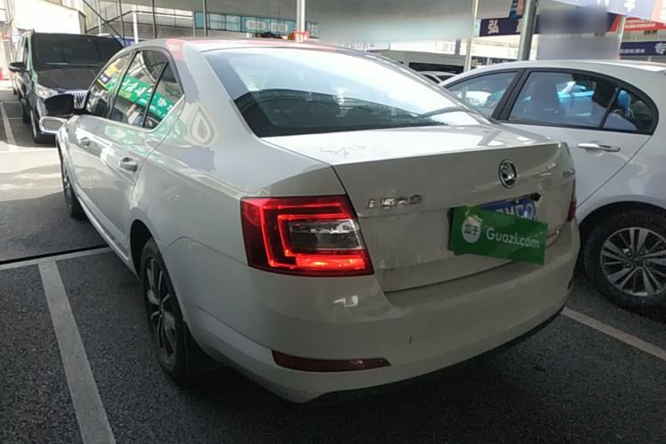 Used Skoda Octavia 2017 1.6L Automatic Chuanxing Edition Rear Left 45 Deg