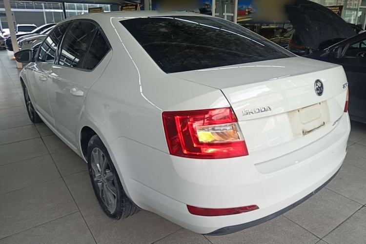 Used Skoda Octavia 2017 Classic Model 1.6L Manual Comfort Edition Rear Left 45 Deg