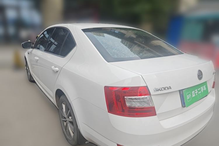 Used Skoda Octavia 2017 1.6L Automatic Chuanxing Edition Rear Left 45 Deg