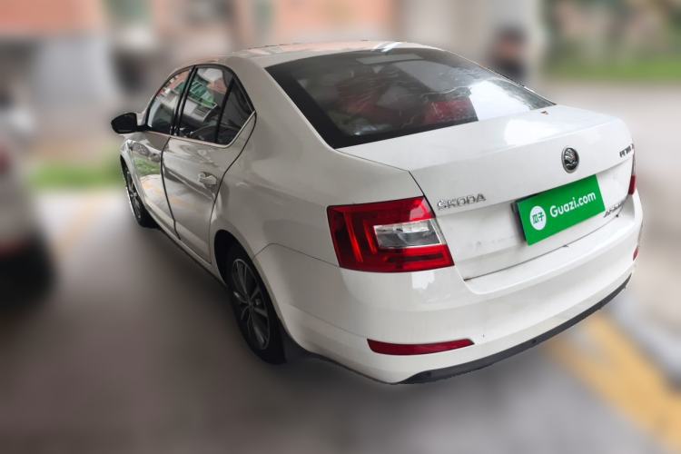 Used Skoda Octavia 2017 1.6L Automatic Front-Wheel Drive Model Rear Left 45 Deg