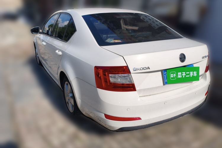 Used Skoda Octavia 2017 Classic Model 1.6L Automatic Standard Edition Rear Left 45 Deg