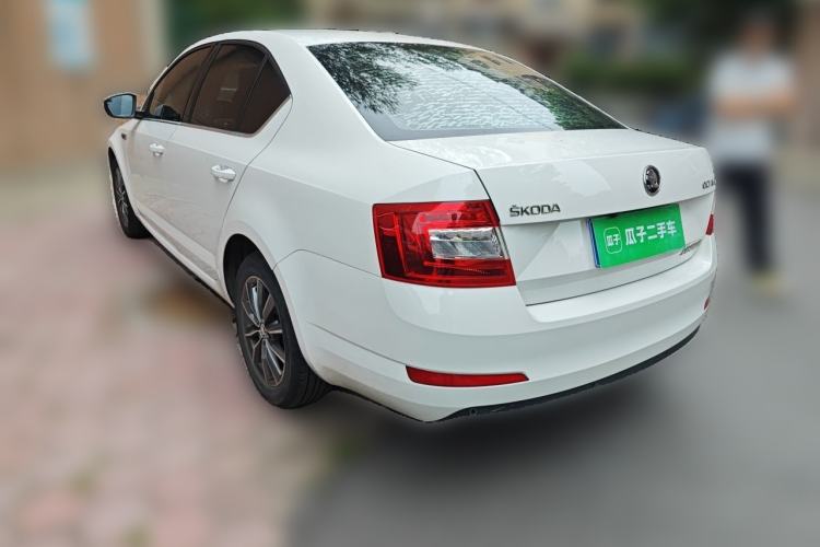 Used Skoda Octavia 2017 1.6L Automatic Chuanxing Edition Rear Left 45 Deg