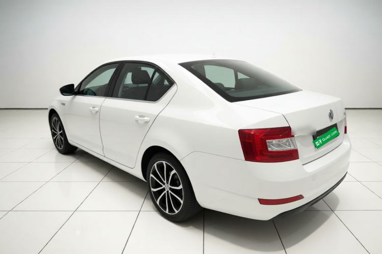 Used Skoda Octavia 2017 1.6L Automatic Smart Drive Edition Rear Left 45 Deg