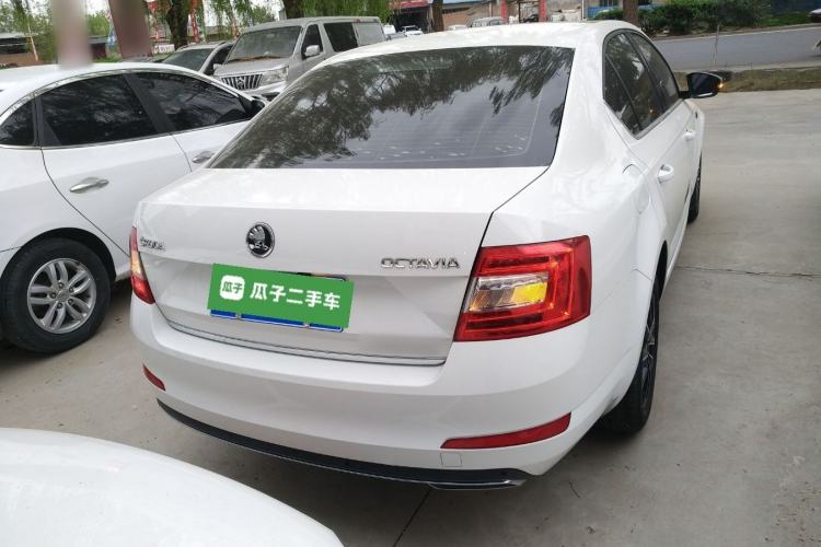 Used Skoda Octavia 2017 1.6L Automatic Smart Drive Edition Rear