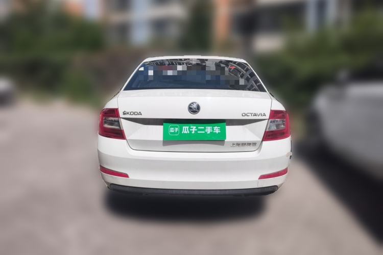 Used Skoda Octavia 2017 1.6L Automatic Front-Wheel Drive Model Rear