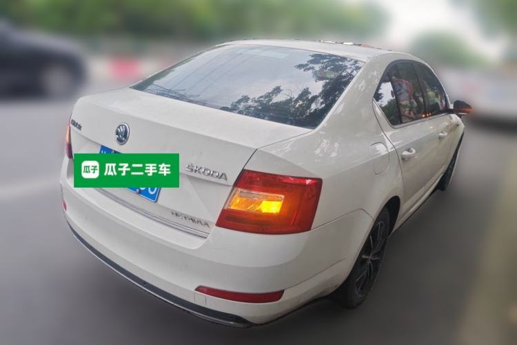 Used Skoda Octavia 2017 1.6L Automatic Smart Drive Edition Rear Right 45 Deg