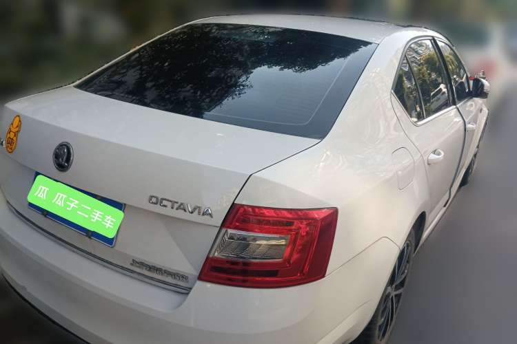 Used Skoda Octavia 2017 1.6L Manual Smart Drive Edition Rear Right 45 Deg