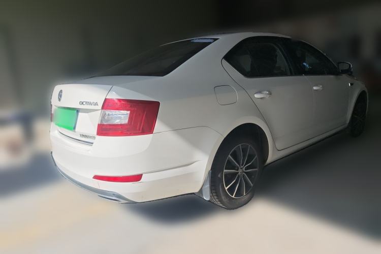Used Skoda Octavia 2017 1.6L Automatic Smart Drive Edition Rear Right 45 Deg