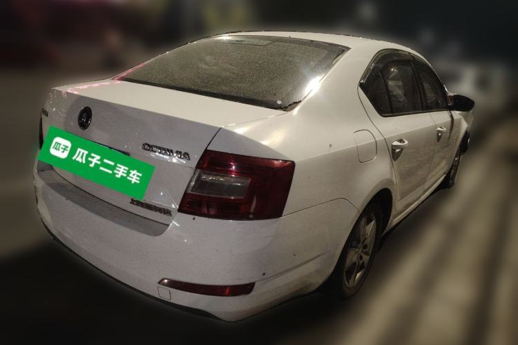 Used Skoda Octavia 2017 Classic Model 1.6L Manual Standard Edition Rear Right 45 Deg