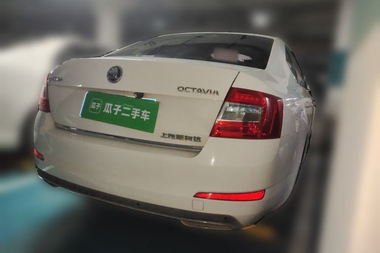 Used Skoda Octavia 2017 1.6L Manual Smart Drive Edition Rear Right 45 Deg