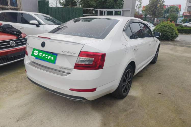 Used Skoda Octavia 2017 1.6L Automatic Smart Drive Edition Rear Right 45 Deg
