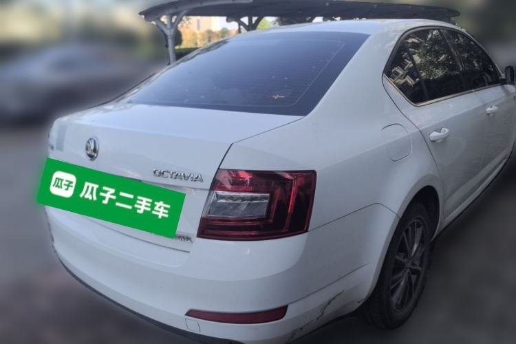 Used Skoda Octavia 2017 1.6L Automatic Chuanxing Edition Rear Right 45 Deg