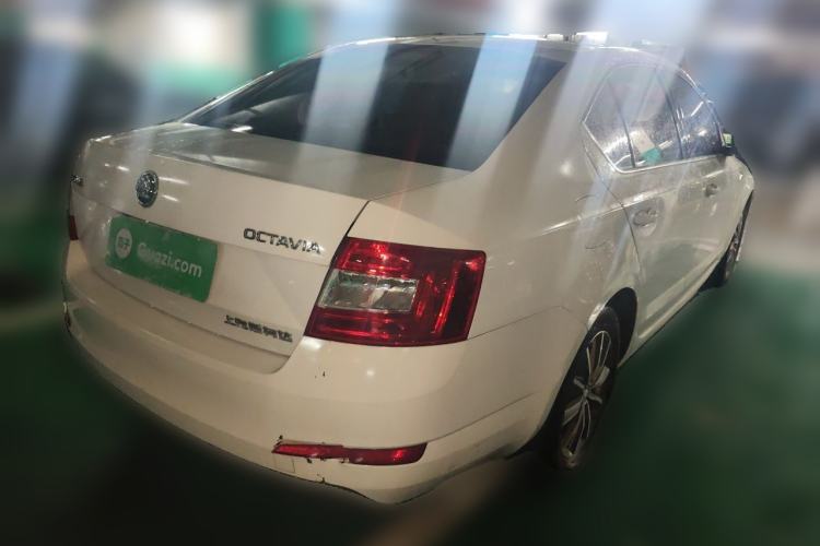 Used Skoda Octavia 2017 1.6L Automatic Chuanxing Edition Rear Right 45 Deg