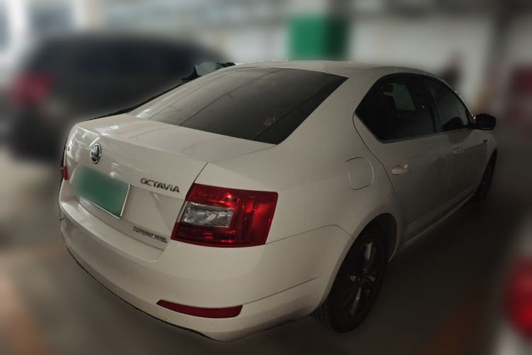 Used Skoda Octavia 2017 1.6L Manual Trend Edition Rear Right 45 Deg
