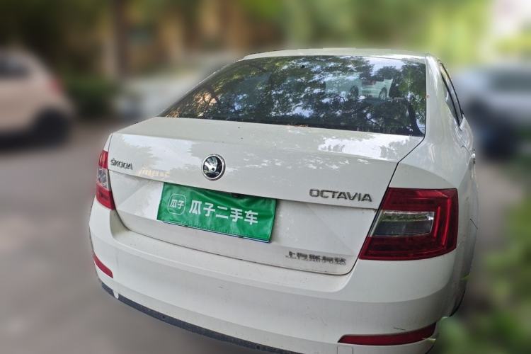 Used Skoda Octavia 2017 1.6L Manual Trend Edition Rear Right 45 Deg