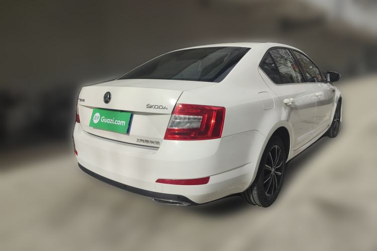 Used Skoda Octavia 2017 1.6L Manual Smart Drive Edition Rear Right 45 Deg
