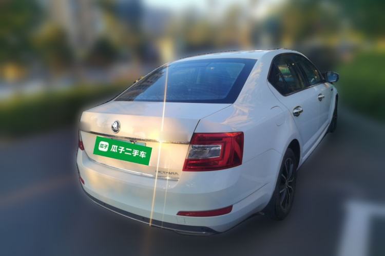 Used Skoda Octavia 2017 1.6L Automatic Smart Drive Edition Rear Right 45 Deg