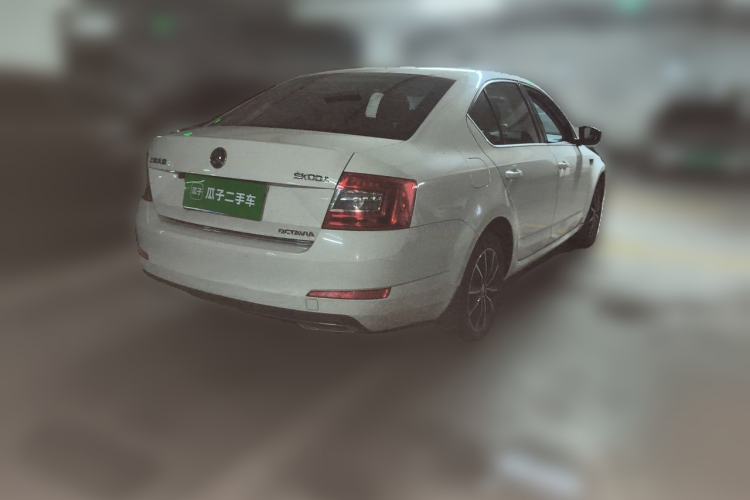 Used Skoda Octavia 2017 1.6L Automatic Chuanxing Edition Rear Right 45 Deg
