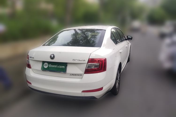 Used Skoda Octavia 2017 1.6L Automatic Chuanxing Edition Rear Right 45 Deg