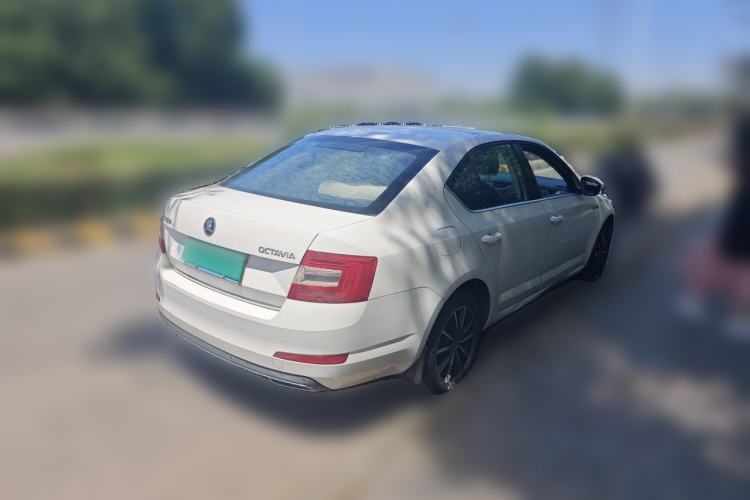 Used Skoda Octavia 2017 1.6L Automatic Smart Drive Edition Rear Right 45 Deg