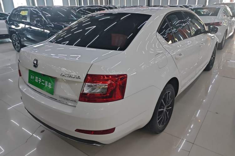 Used Skoda Octavia 2017 1.6L Automatic Smart Drive Edition Rear Right 45 Deg