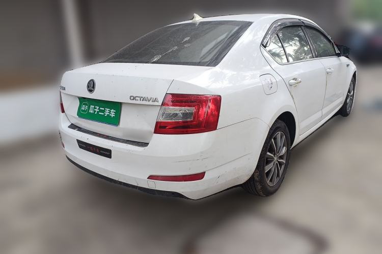 Used Skoda Octavia 2017 1.6L Automatic Chuanxing Edition Rear Right 45 Deg