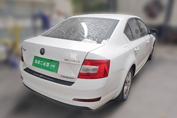 Used Skoda Octavia 2017 Classic Model 1.6L Automatic Standard Edition Rear Right 45 Deg