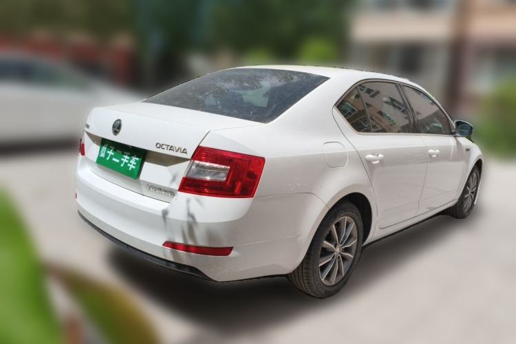Used Skoda Octavia 2017 1.6L Automatic Chuanxing Edition Rear Right 45 Deg
