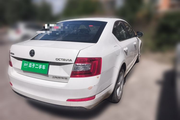 Used Skoda Octavia 2017 1.6L Automatic Front-Wheel Drive Model Rear Right 45 Deg
