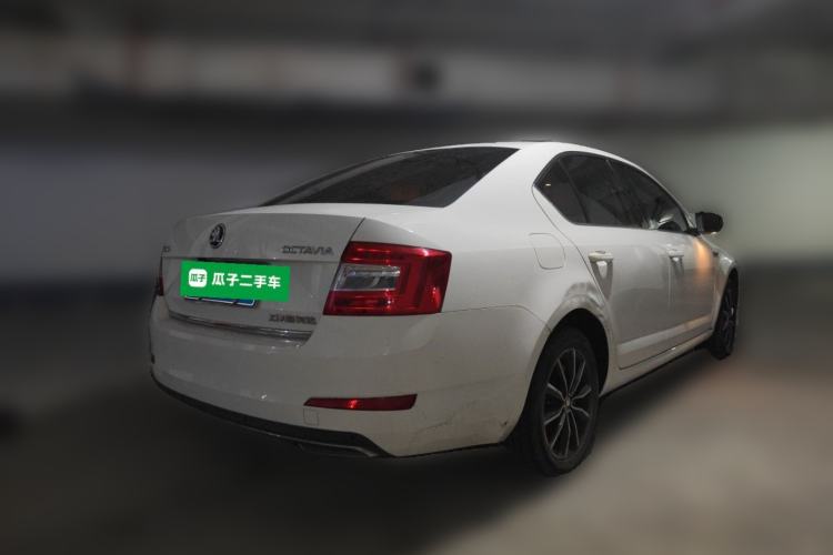 Used Skoda Octavia 2017 1.6L Automatic Smart Drive Edition Rear Right 45 Deg