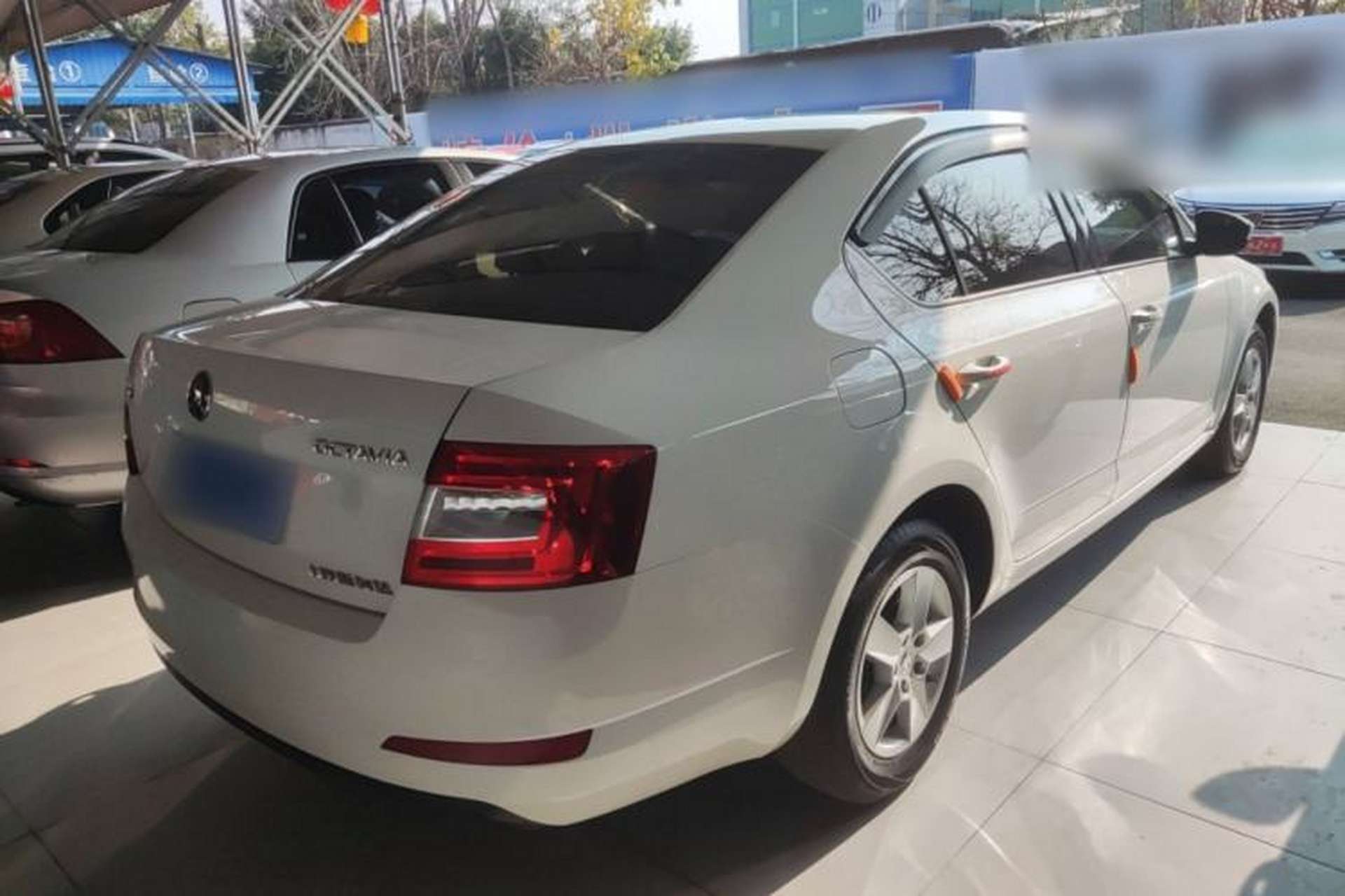 Used Skoda Octavia 2017 Classic Model 1.6L Automatic Standard Edition Rear Right 45 Deg