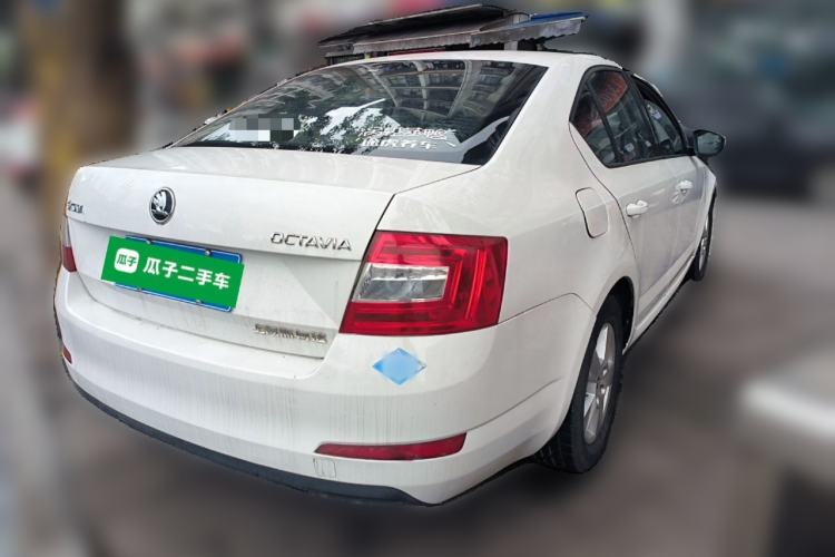 Used Skoda Octavia 2017 Classic Model 1.6L Automatic Standard Edition Rear Right 45 Deg