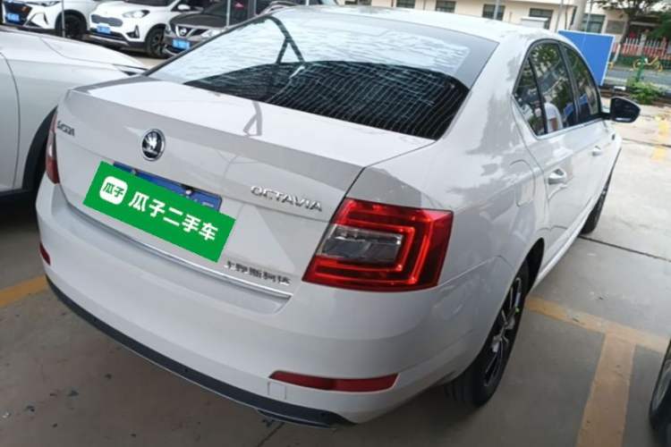 Used Skoda Octavia 2017 1.6L Automatic Smart Drive Edition Rear Right 45 Deg