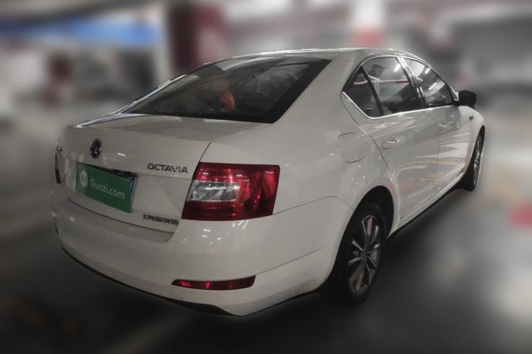 Used Skoda Octavia 2017 1.6L Automatic Chuanxing Edition Rear Right 45 Deg
