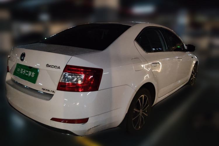 Used Skoda Octavia 2017 1.6L Automatic Smart Drive Edition Rear Right 45 Deg