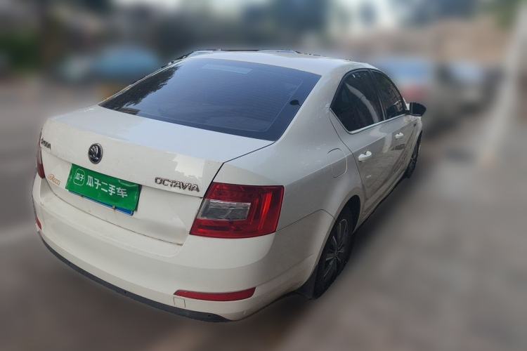 Used Skoda Octavia 2017 1.6L Automatic Chuanxing Edition Rear Right 45 Deg