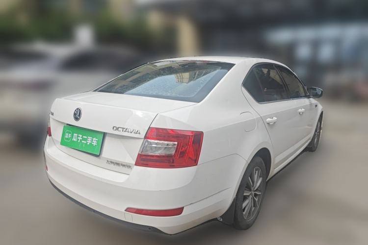 Used Skoda Octavia 2017 1.6L Automatic Chuanxing Edition Rear Right 45 Deg