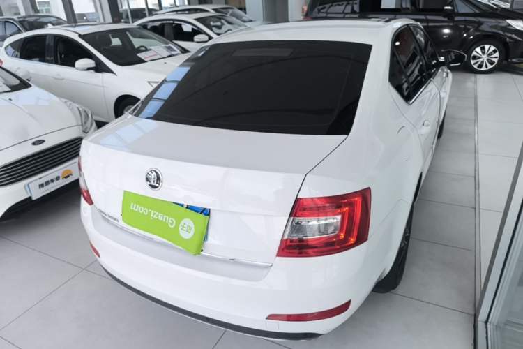 Used Skoda Octavia 2017 TSI280 DSG Smart Drive Edition Rear Right 45 Deg