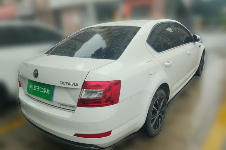 Used Skoda Octavia 2017 1.6L Automatic Smart Drive Edition Rear Right 45 Deg