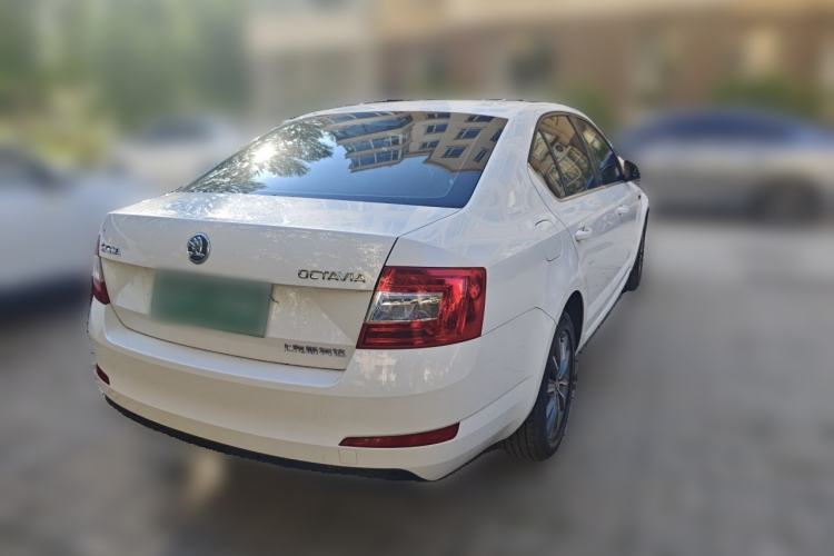 Used Skoda Octavia 2017 1.6L Automatic Chuanxing Edition Rear Right 45 Deg