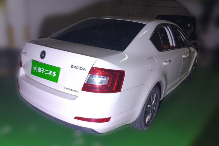 Used Skoda Octavia 2017 1.6L Automatic Chuanxing Edition Rear Right 45 Deg
