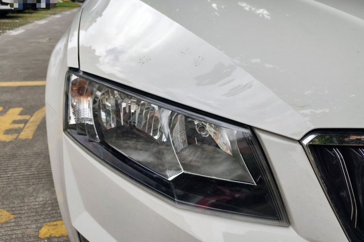 Used Skoda Octavia 2017 1.6L Automatic Chuanxing Edition Right Front Headlight