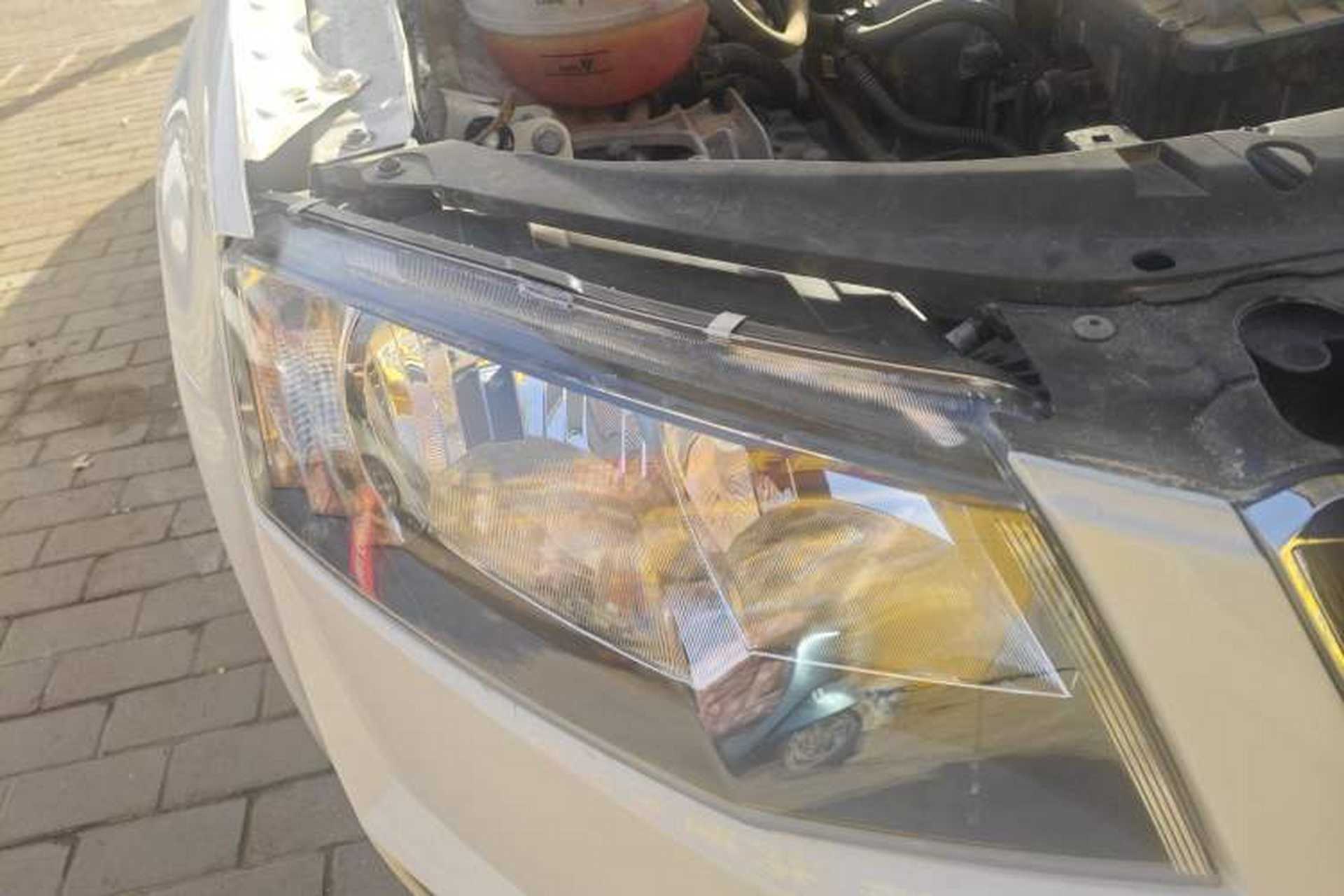 Used Skoda Octavia 2017 Classic Model 1.6L Automatic Standard Edition Right Front Headlight