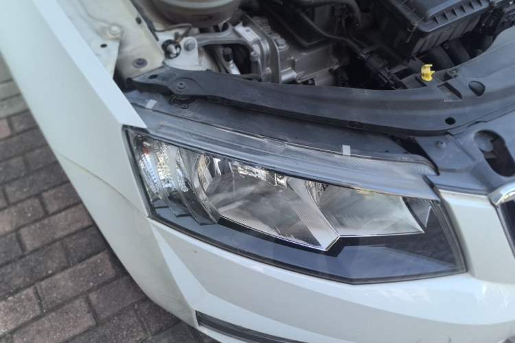 Used Skoda Octavia 2017 1.6L Automatic Chuanxing Edition Right Front Headlight
