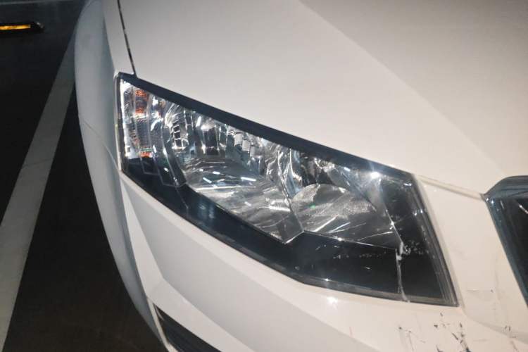 Used Skoda Octavia 2017 1.6L Automatic Chuanxing Edition Right Front Headlight
