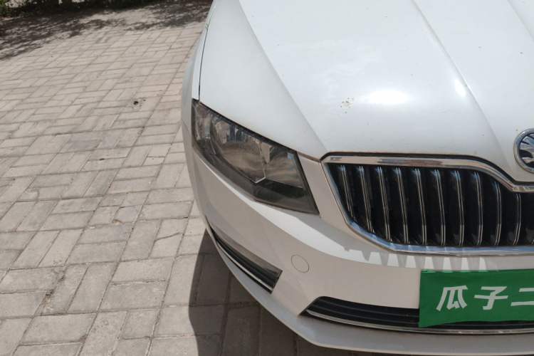 Used Skoda Octavia 2017 1.6L Automatic Chuanxing Edition Right Front Headlight